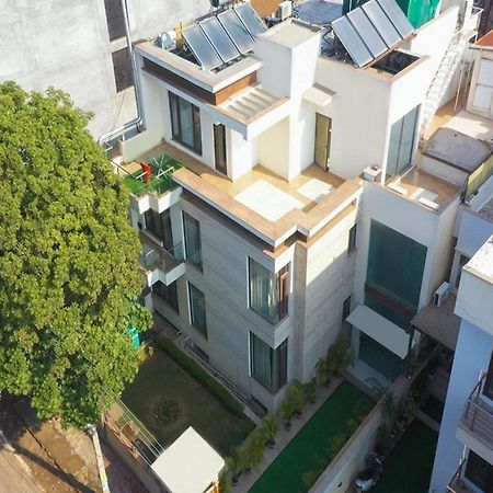 Lime Tree Hotel Sushant Lok Gurgaon Sector 29 Next To Iffco Chowk Metro Buitenkant foto