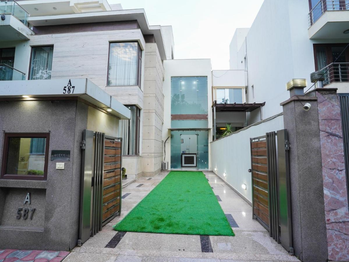 Lime Tree Hotel Sushant Lok Gurgaon Sector 29 Next To Iffco Chowk Metro Buitenkant foto