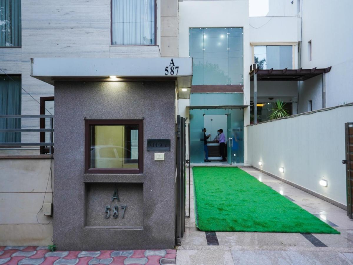 Lime Tree Hotel Sushant Lok Gurgaon Sector 29 Next To Iffco Chowk Metro Buitenkant foto