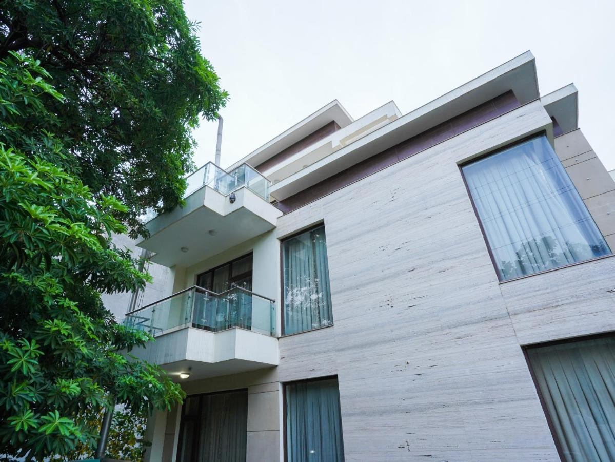 Lime Tree Hotel Sushant Lok Gurgaon Sector 29 Next To Iffco Chowk Metro Buitenkant foto