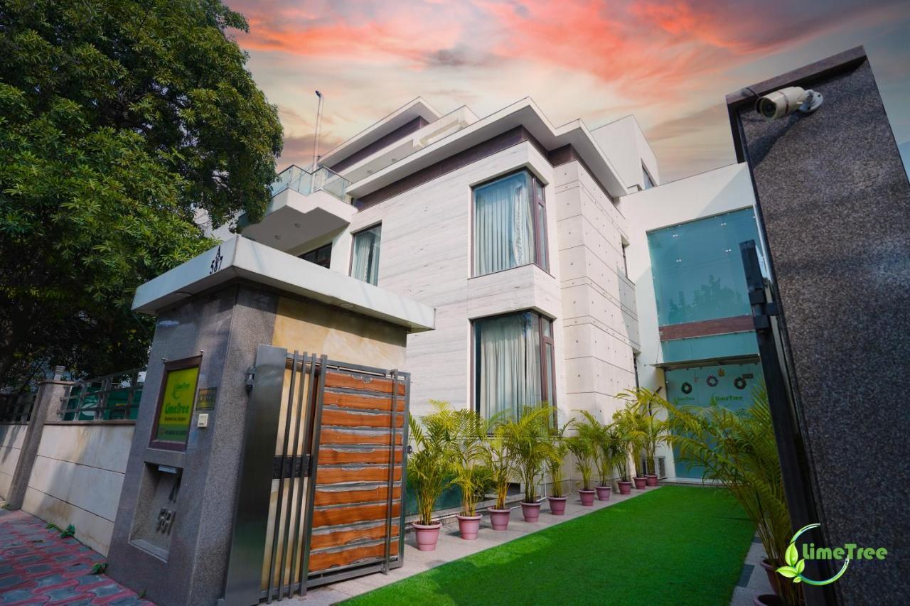 Lime Tree Hotel Sushant Lok Gurgaon Sector 29 Next To Iffco Chowk Metro Buitenkant foto